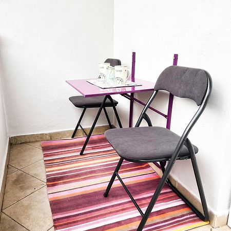 Sunny Central One-Bedroom Apartment Tirana Bagian luar foto