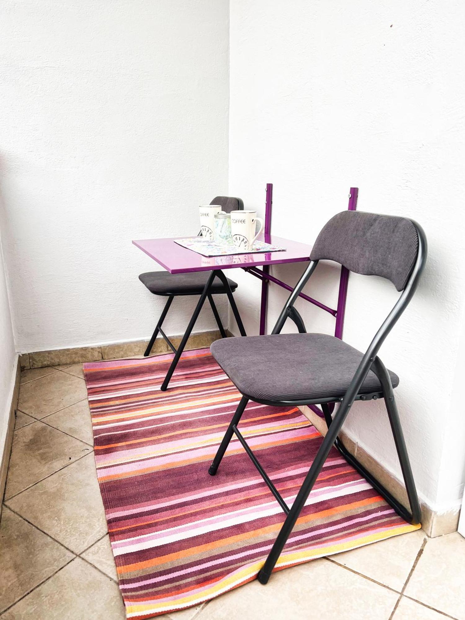 Sunny Central One-Bedroom Apartment Tirana Bagian luar foto